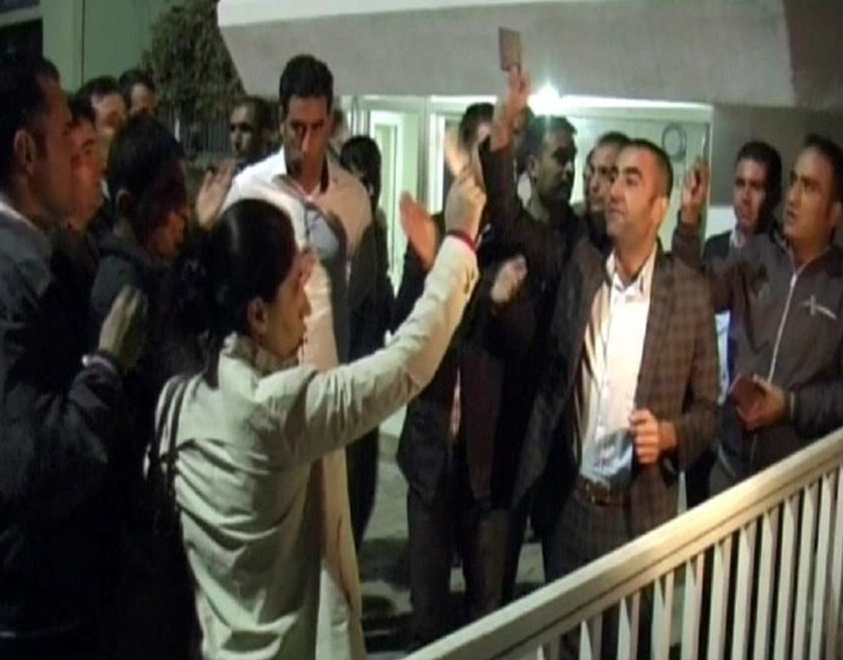Dedaş\'ın İşten Çıkardığı Güvenlik Görevlileri Eylem Yaptı