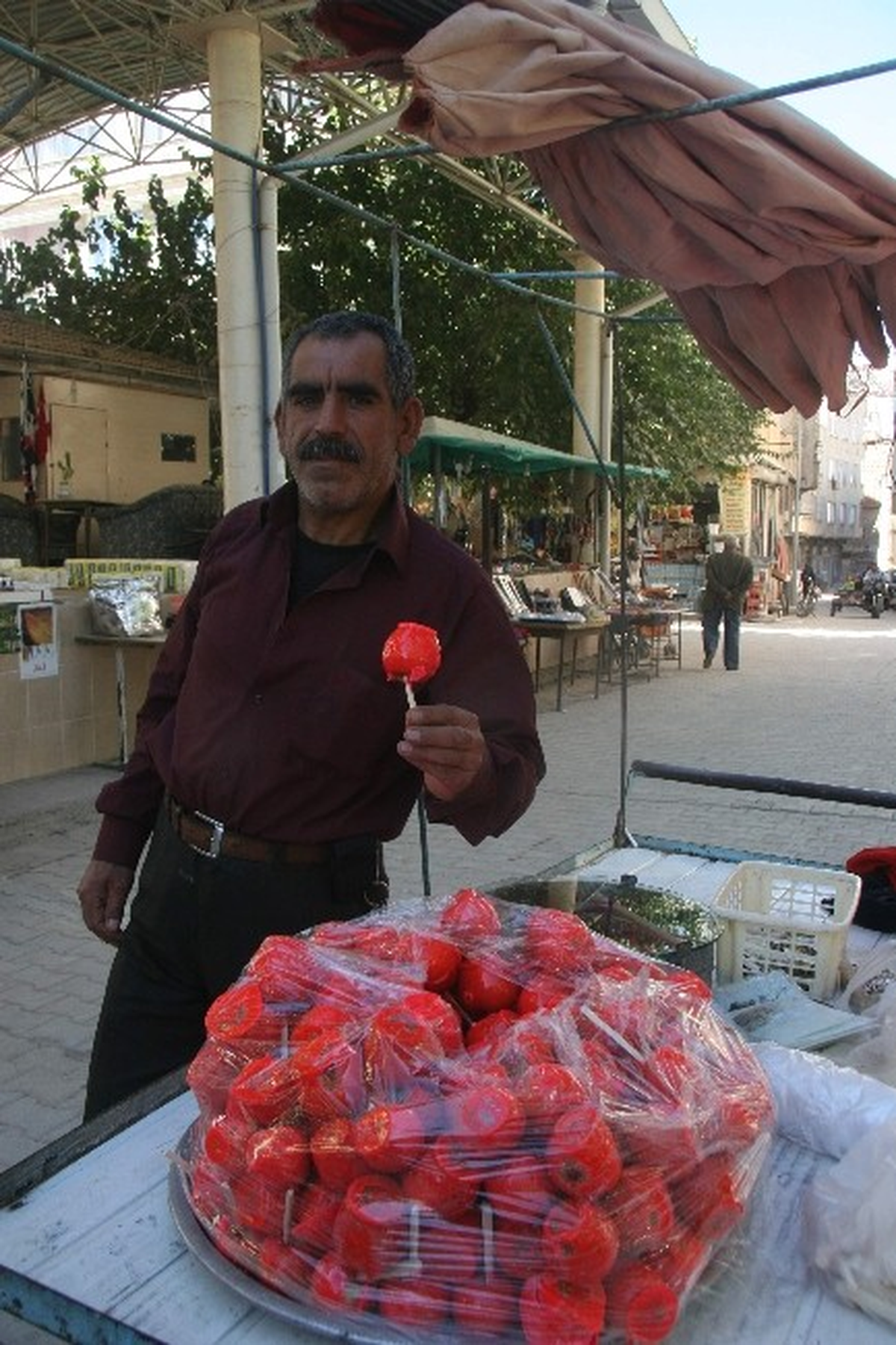 Elmalı Şeker, Geleneği Sürüyor