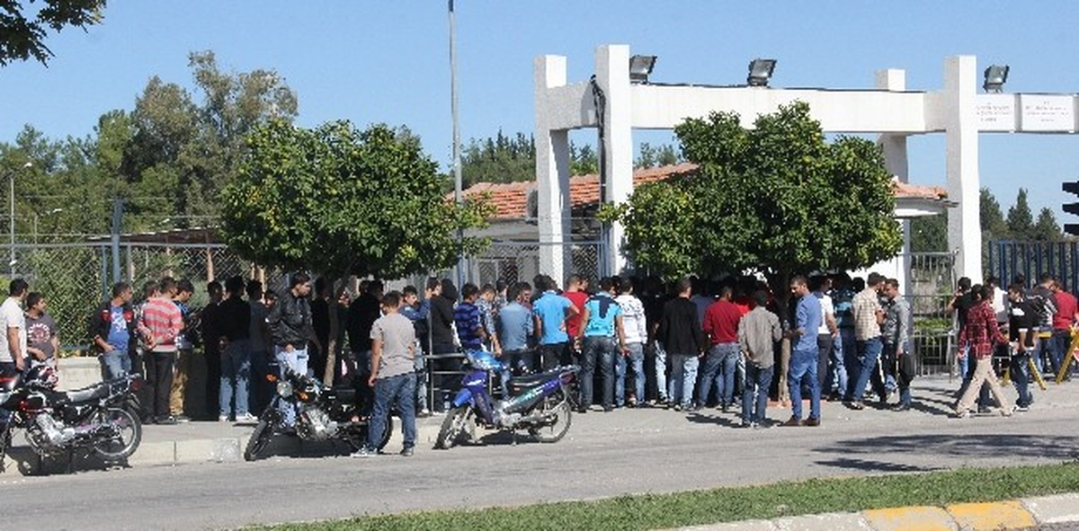 Gençler Tecili Bozdurup Askere Gidiyor