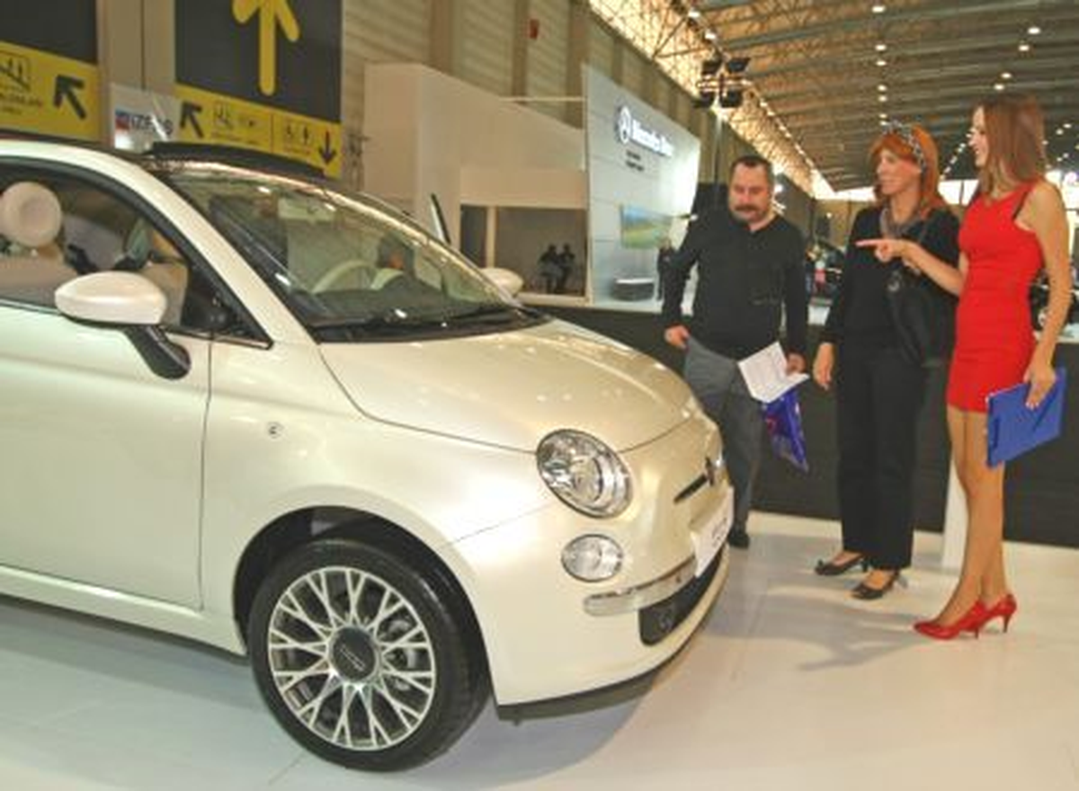 Göz Kamaştıran Otomobiller Bu Fuarda
