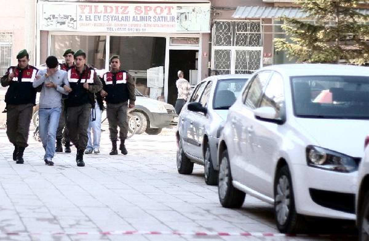 Yenişehir\'de Akaryakıt İstasyonu Soyguncuları Tutuklandı