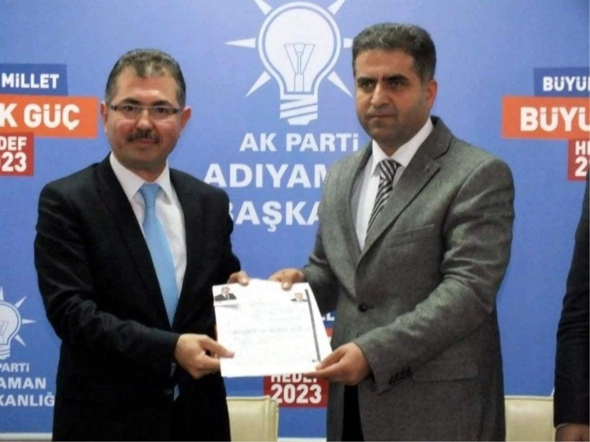 Mehmet Emin Taş, AK Parti\'ye Başvurusunu Yaptı