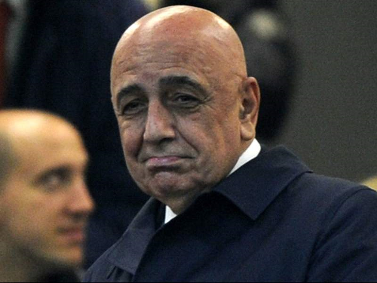 Milan Cephesi Umudu Kesti!