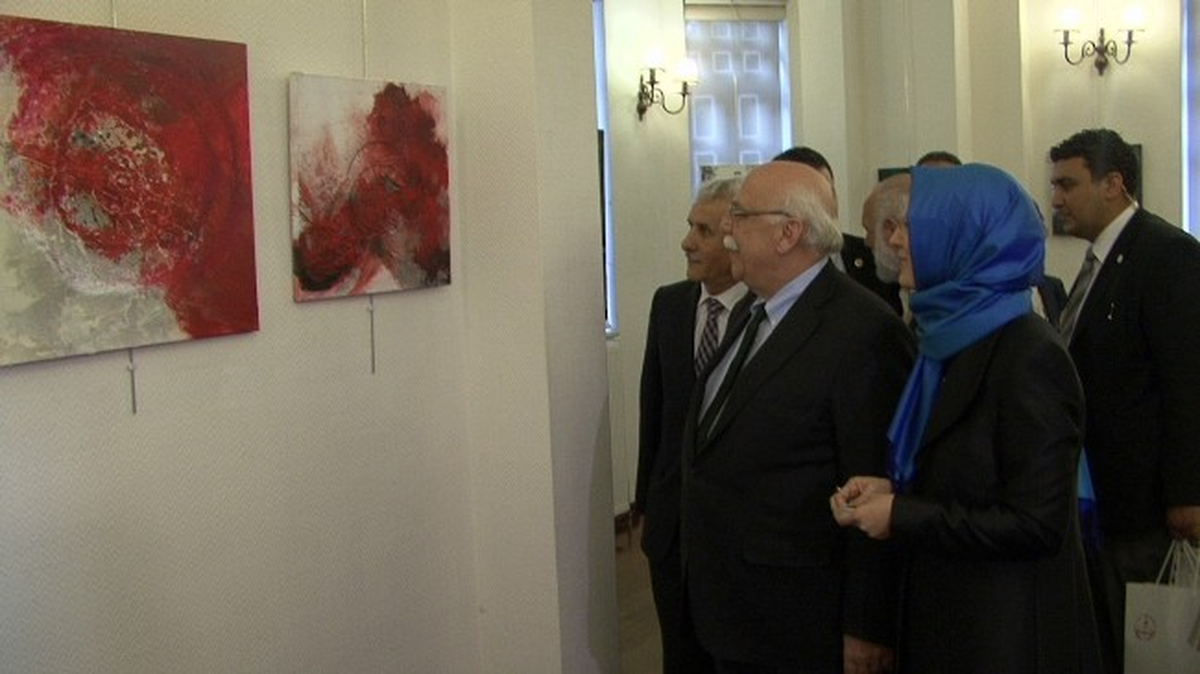Milli Eğitim Bakanı Nabi Avcı, Akrilik Resim Sergisine Katıldı