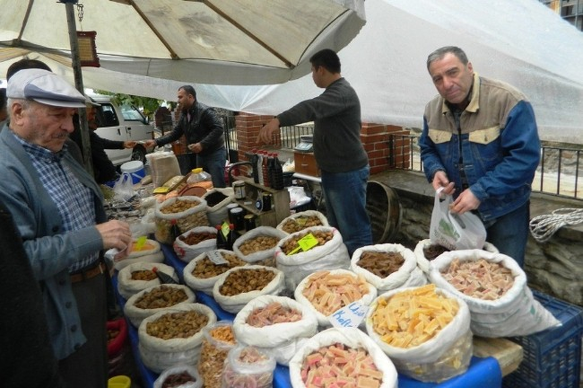 Ödemiş\'in Üzüm Köftesi 15 TL\'den Tezgahlarda