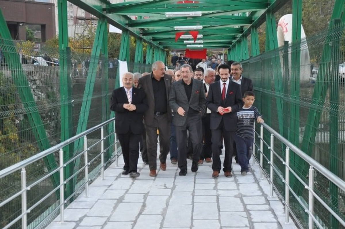 Öğlebeli Yaya Köprüsü Açılışı Törenle Yapıldı
