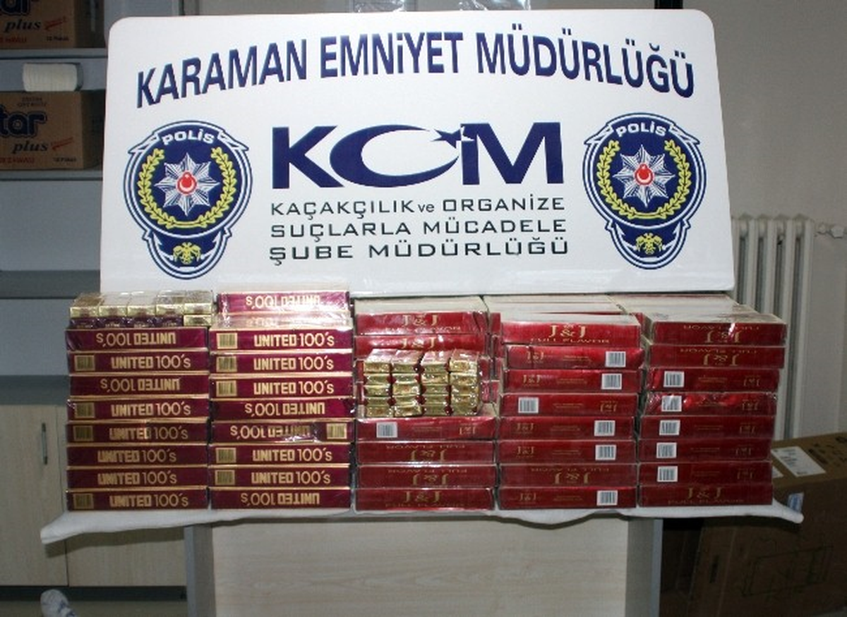 Otomobilden 2 Bin 660 Paket Kaçak Sigara Çıktı