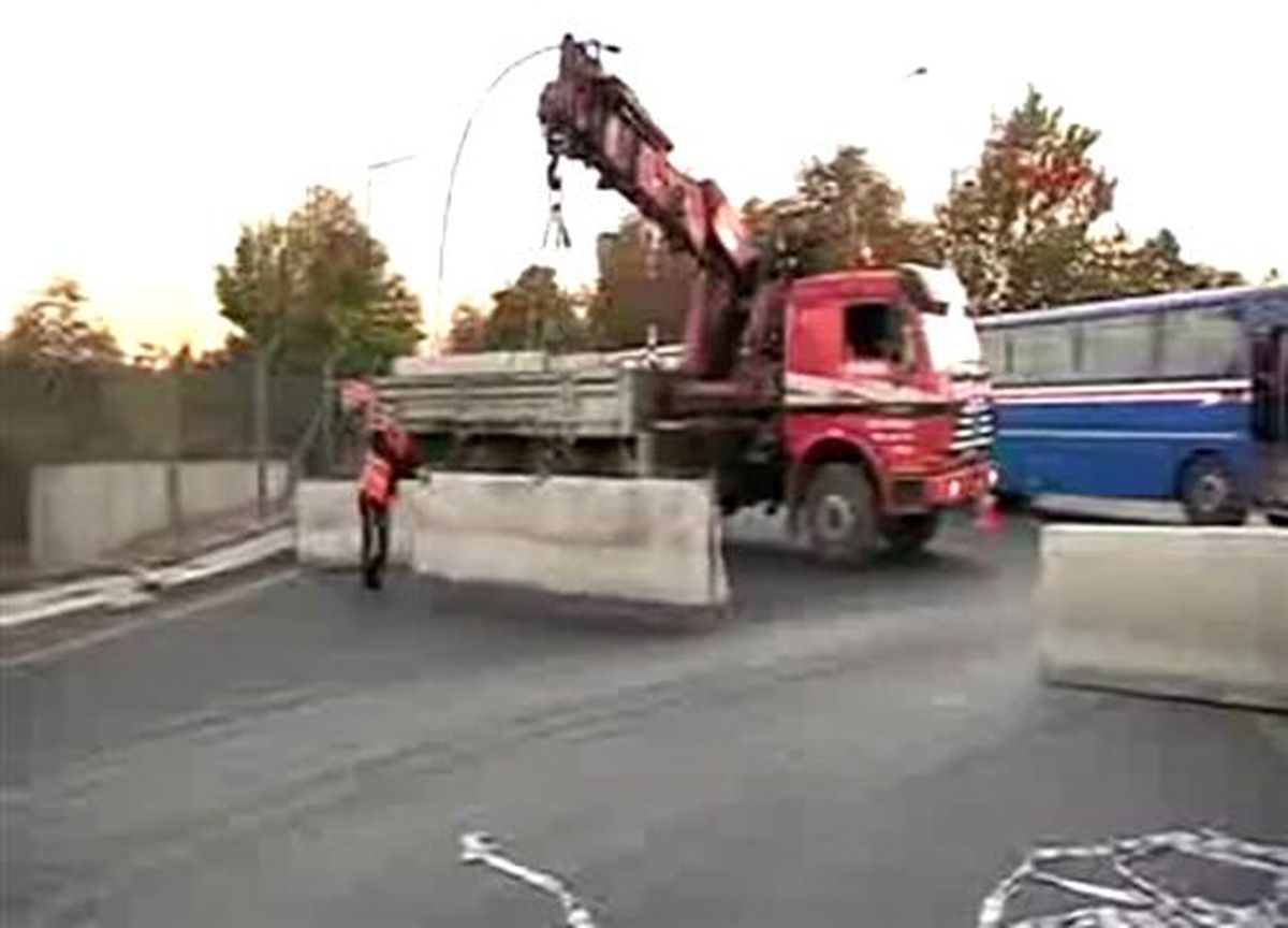 \'Otomobille\' ODTÜ Protestosu