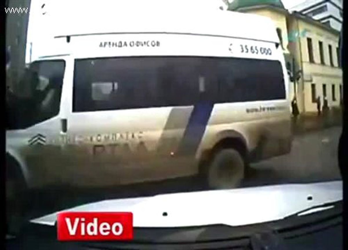 Rusya\'daki Akıl Almaz Kaza Kamerada