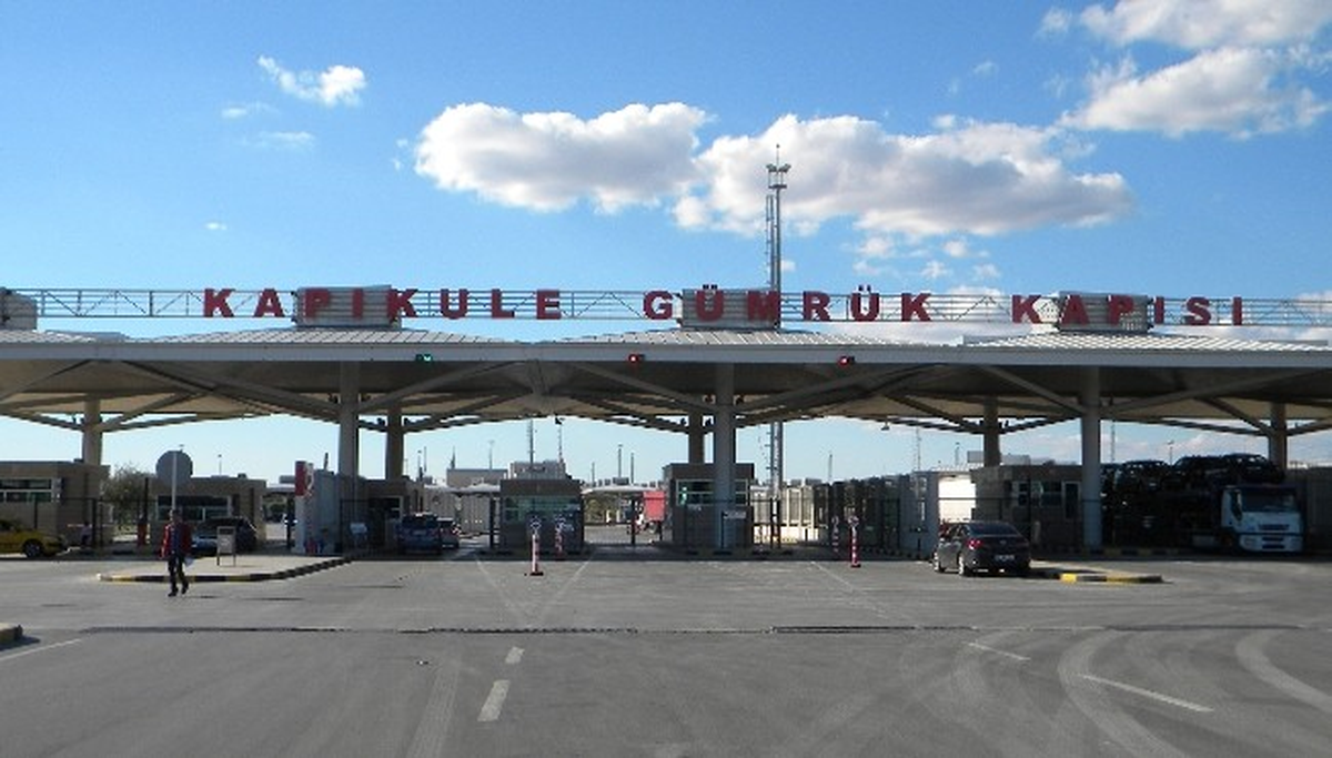 Yakalanacağını Anlayınca Tır\'ı Bırakıp Kaçtı