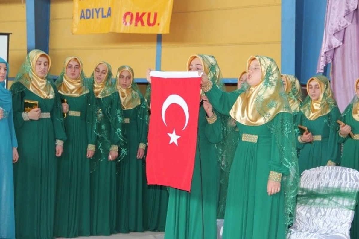 20 Kız Öğrenci Hafızlık İcazeti Aldı