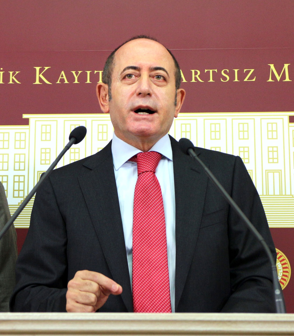 AK Parti\'den CHP\'ye anayasa turu Hamzaçebi