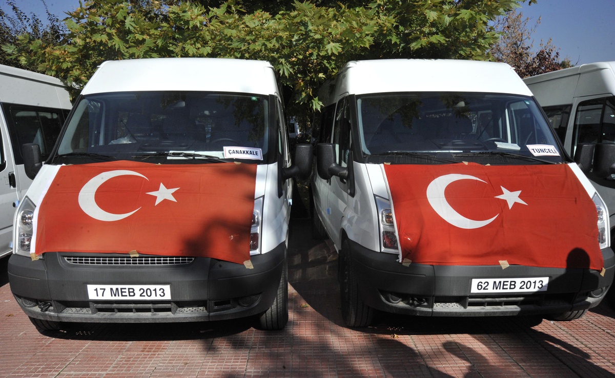 Milli Eğitim\'den İllere 100 Minibüs