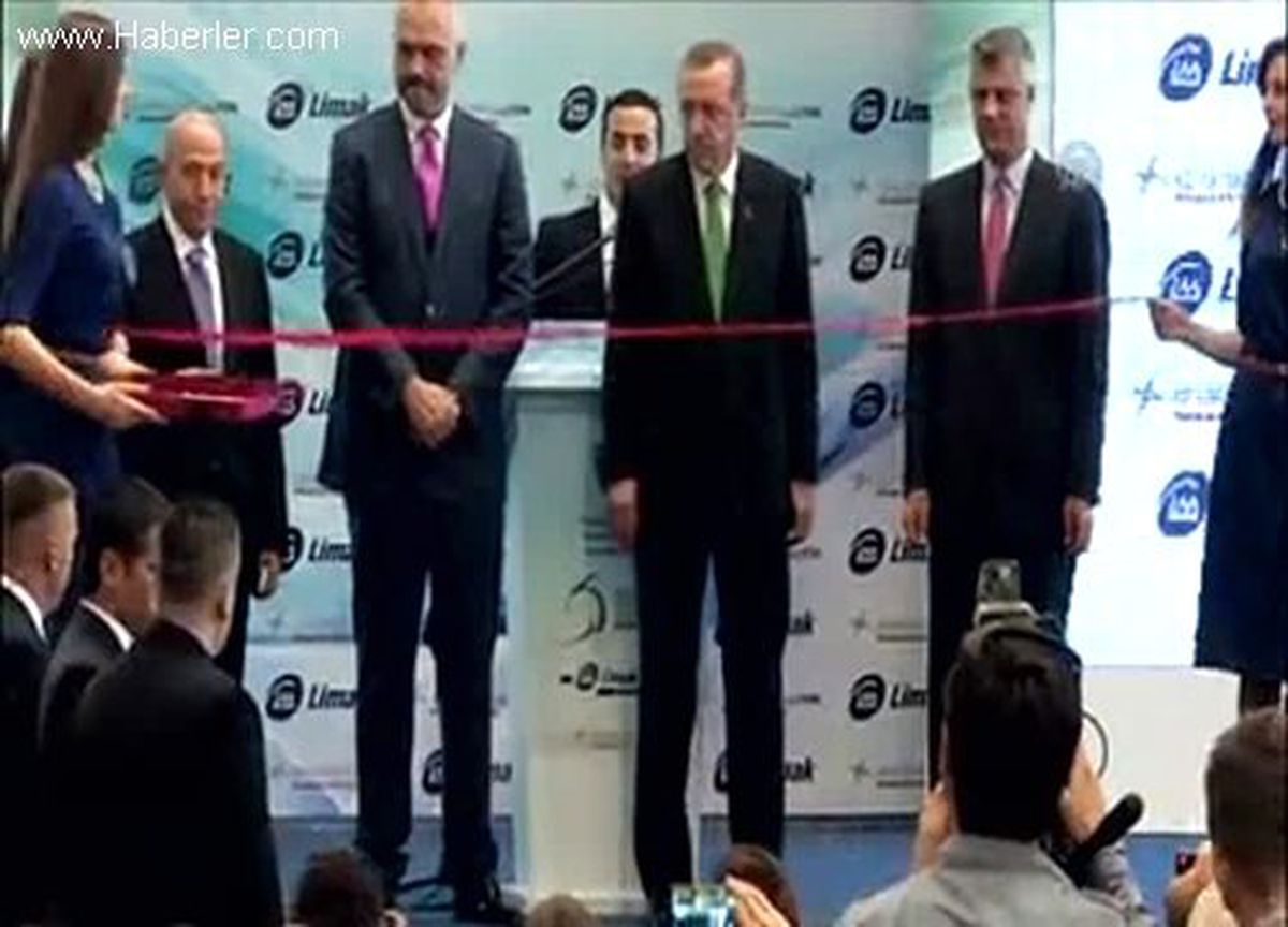 Başbakan Erdoğan, havalimanı terminalinin açılışına katıldı (2)