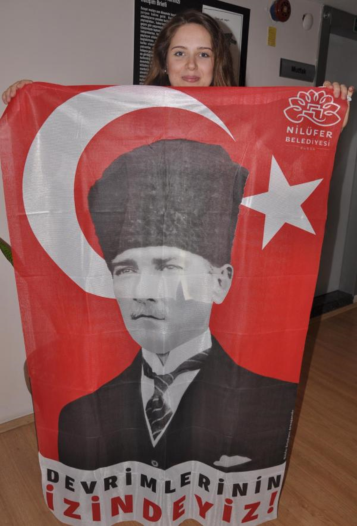 Bursa Belediyesi, 50 Bin Atatürk Posteri Dağıtacak