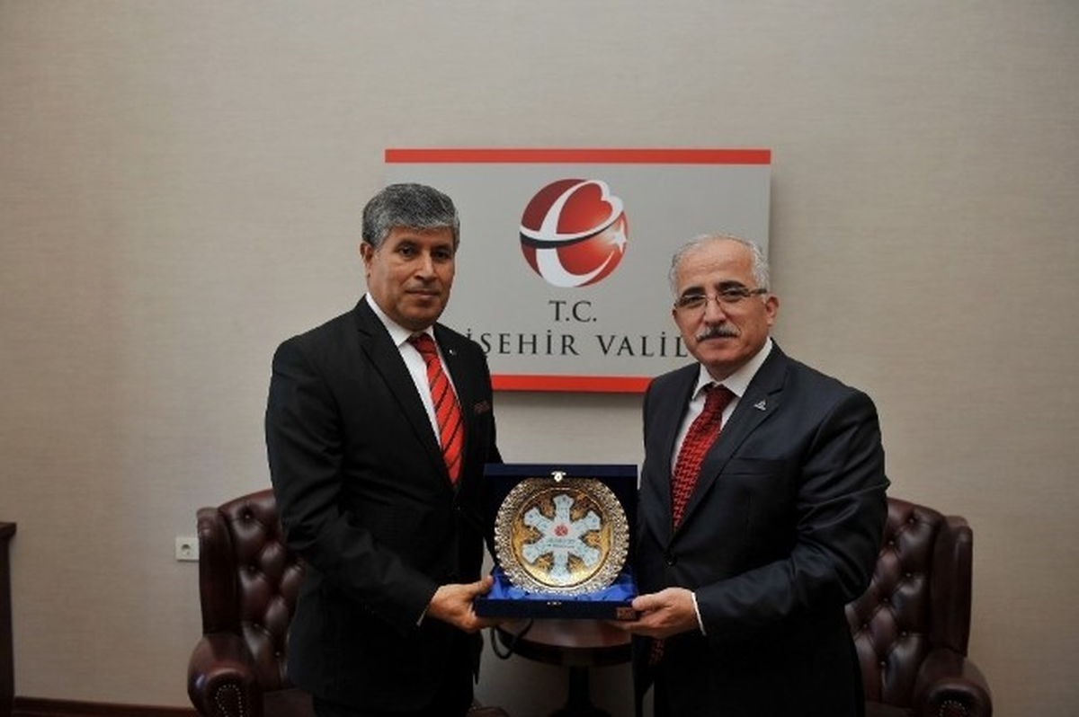 Bilecik Valisi Akpınar\'dan Vali Tuna\'ya Ziyaret