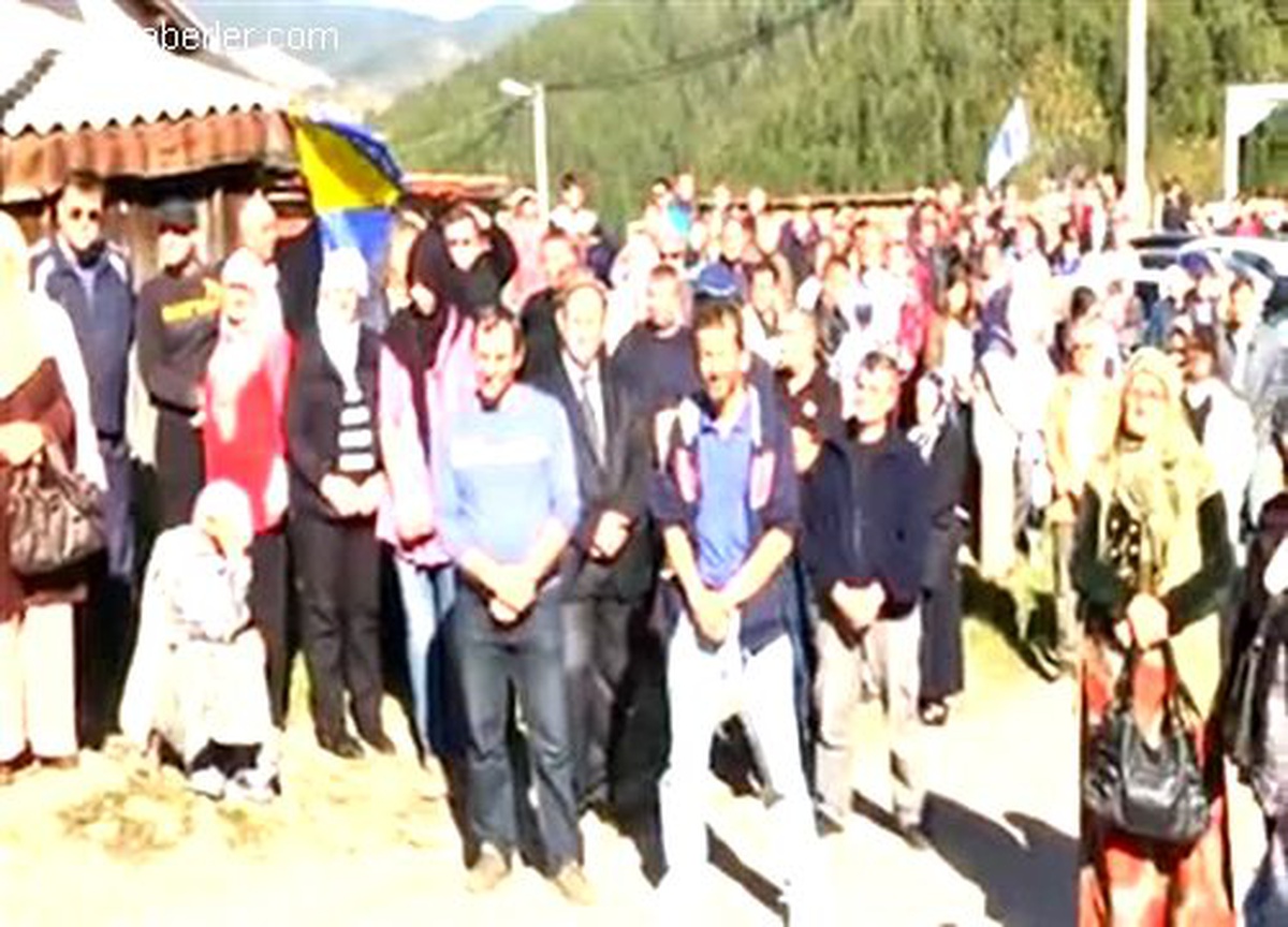 Bosna savaşının 38 kurbanı anıldı