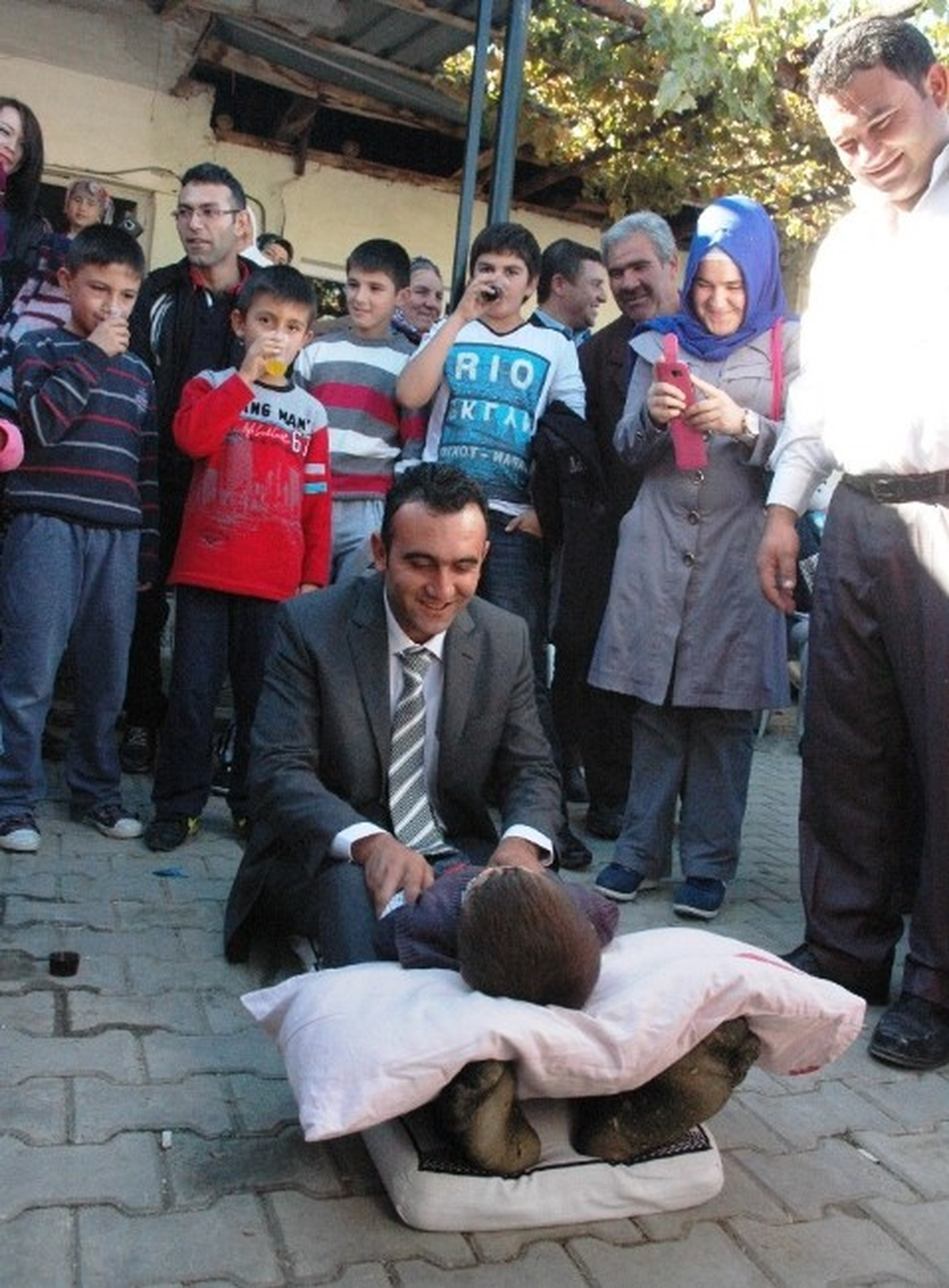 Damat Olduğuna Pişman Ettiler