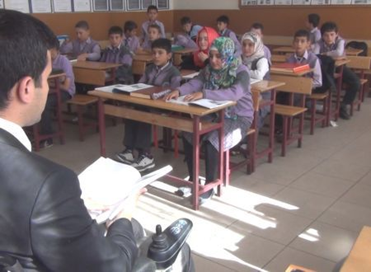 Deprem Eğitim Aşkını Yıkamadı