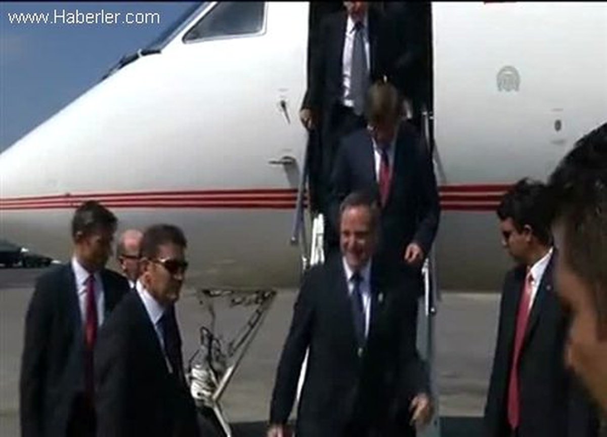 Dışişleri Bakanı Davutoğlu\'nun Umman ziyareti