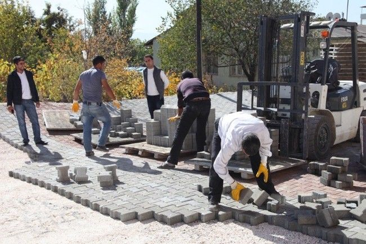 Elazığ Belediyesi\'nin Yol ve Kaldırım Çalışmaları