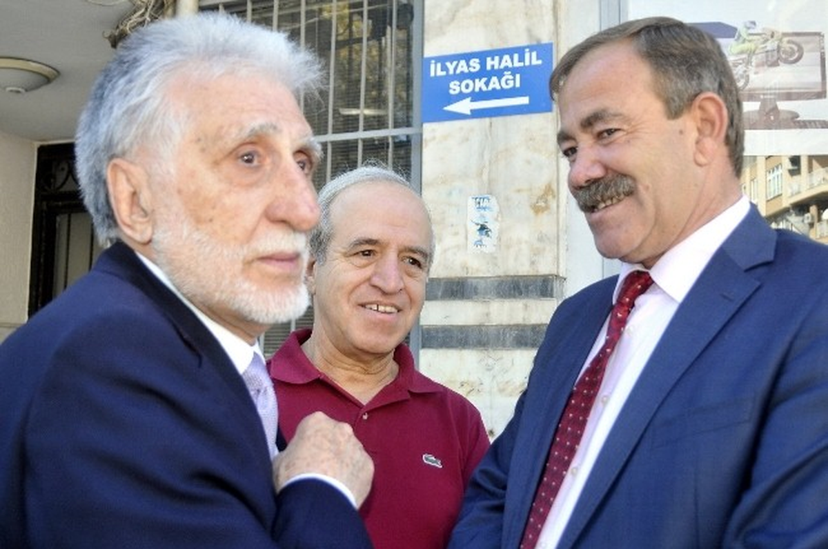 Gurbetteki Şair Adının Verildiği Sokağı Gezdi