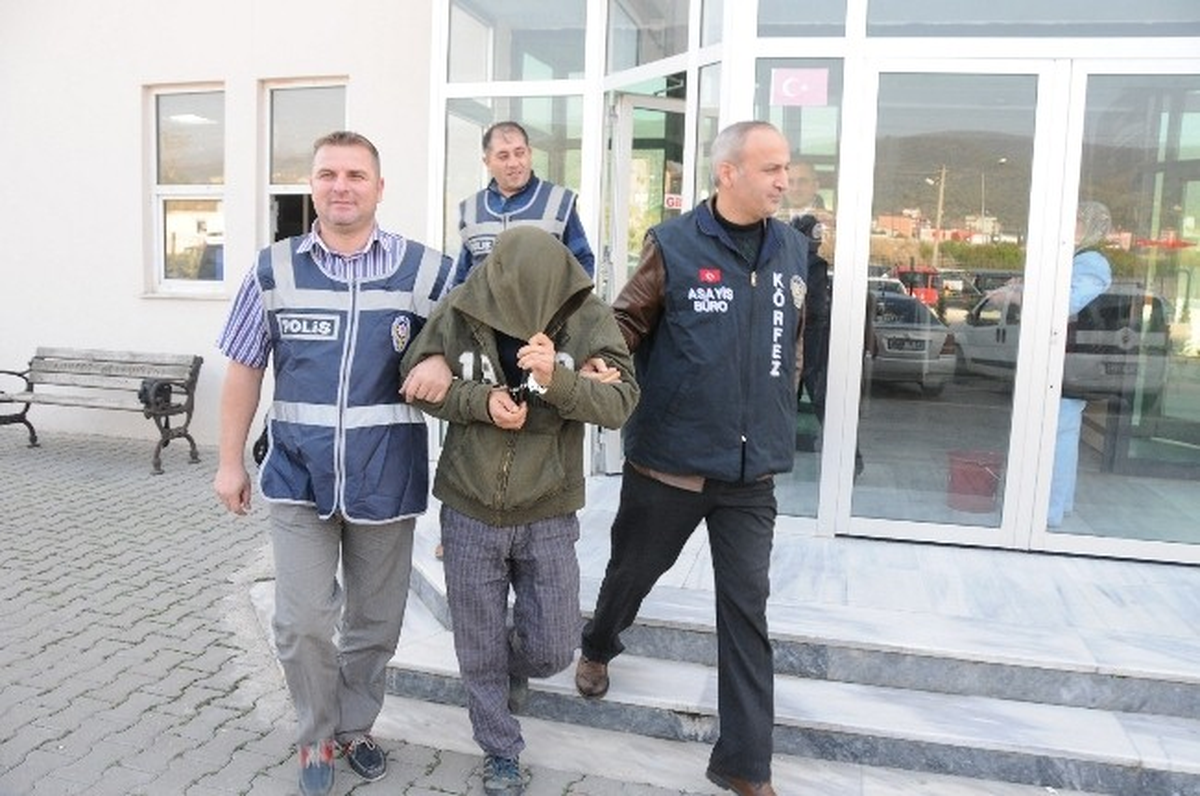 Halk Otobüsü Yankesicisi Polise Yakalandı