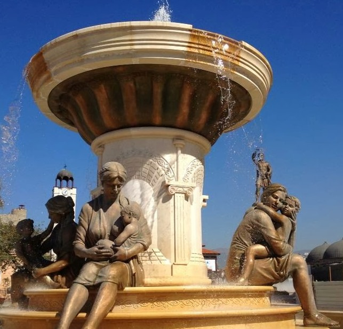 Heykellerle "Makyaj" Yapılan Şehir: Üsküp