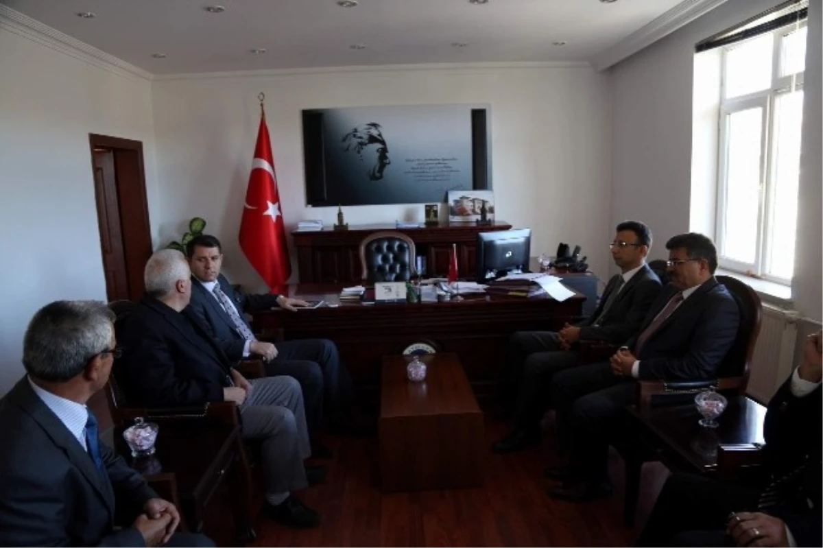 İl Özel İdaresi Genel Sekreteri Ayhan, Zara ve Hafik İlçelerini Ziyaret Etti