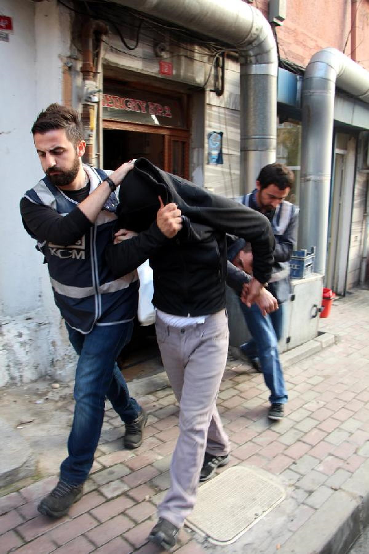 İstanbul\'da Uyuşturucu Operasyonu: 2 Gözaltı