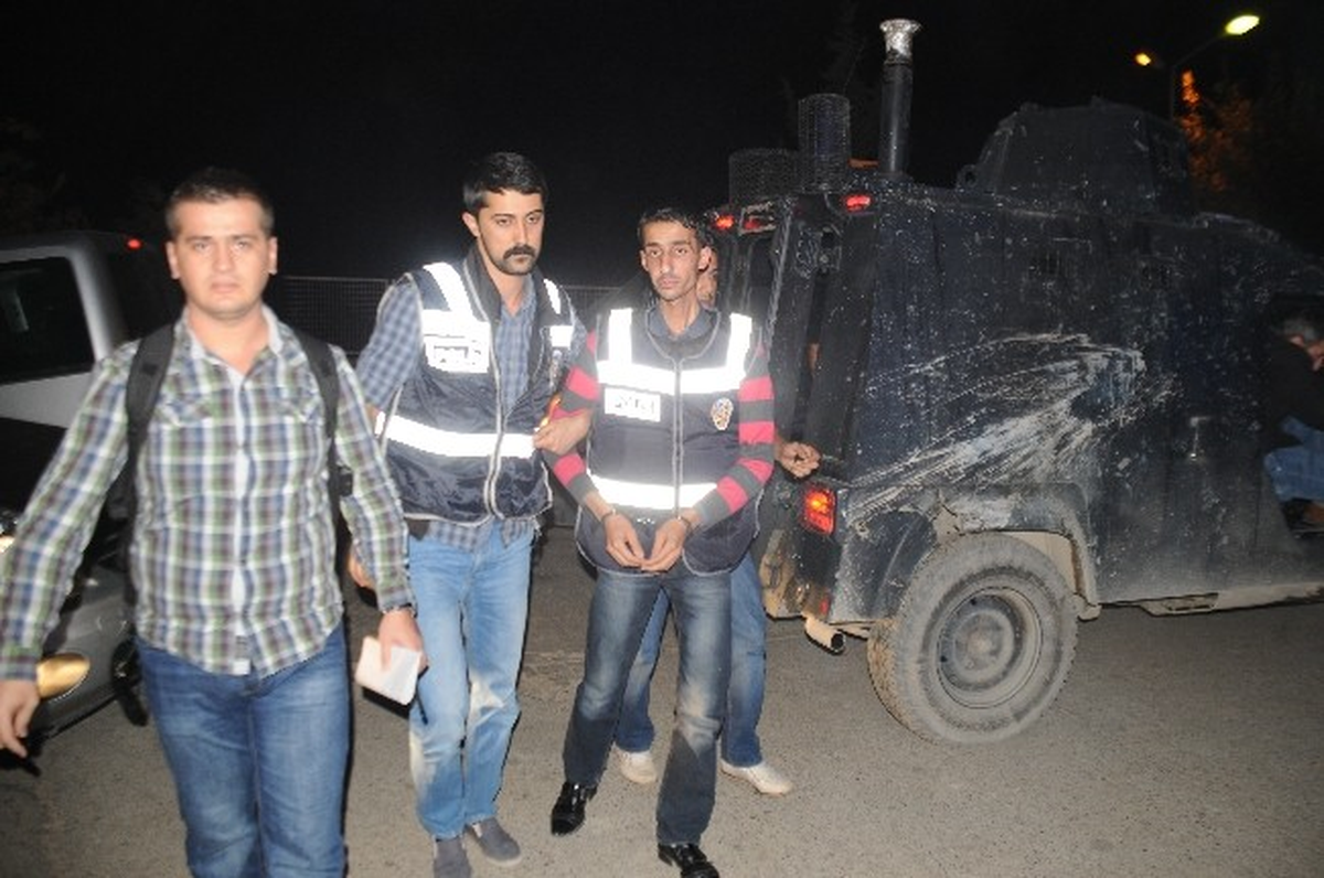 Karısını Silahla Öldüren Koca Tutuklandı