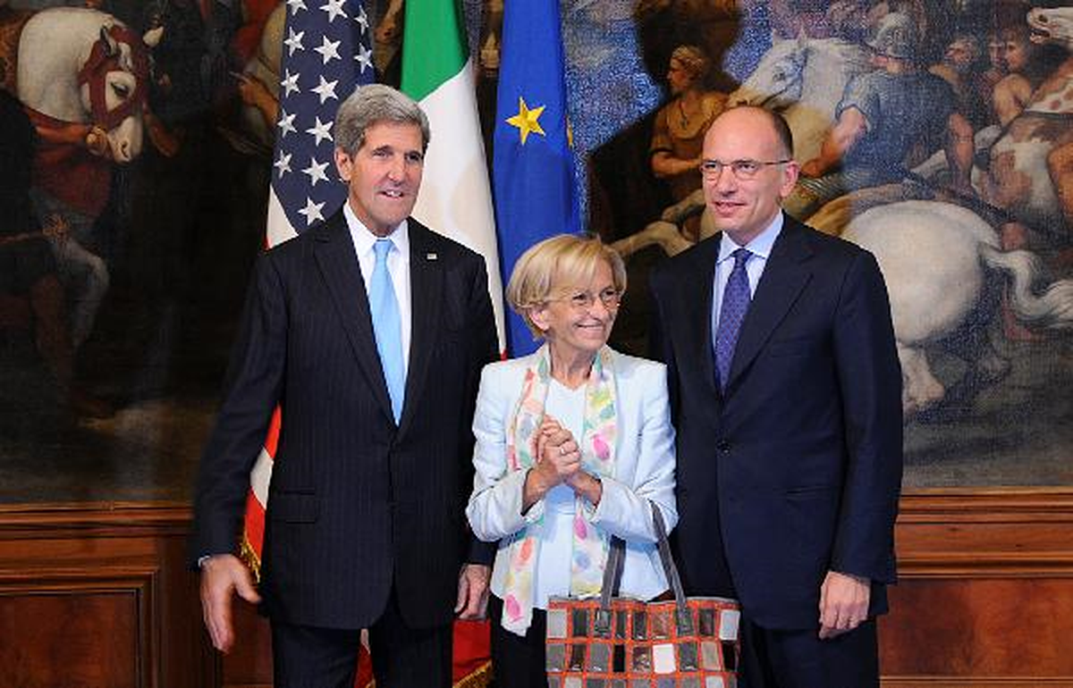 Kerry, Roma\'da İtalya Başbakanı ve Dışişleri Bakanı ile Görüştü