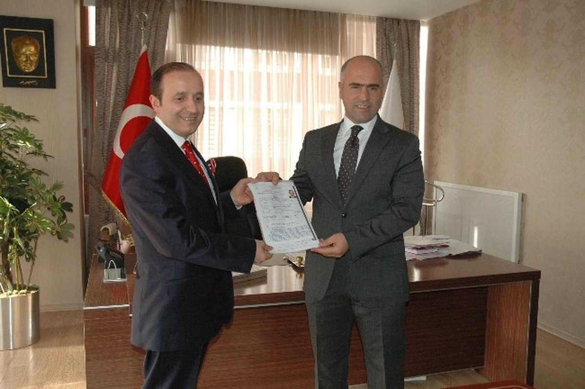 Küçükler, Büyükşehir Belediye Başkanlığı\'na Resmen Başvuruda Bulundu