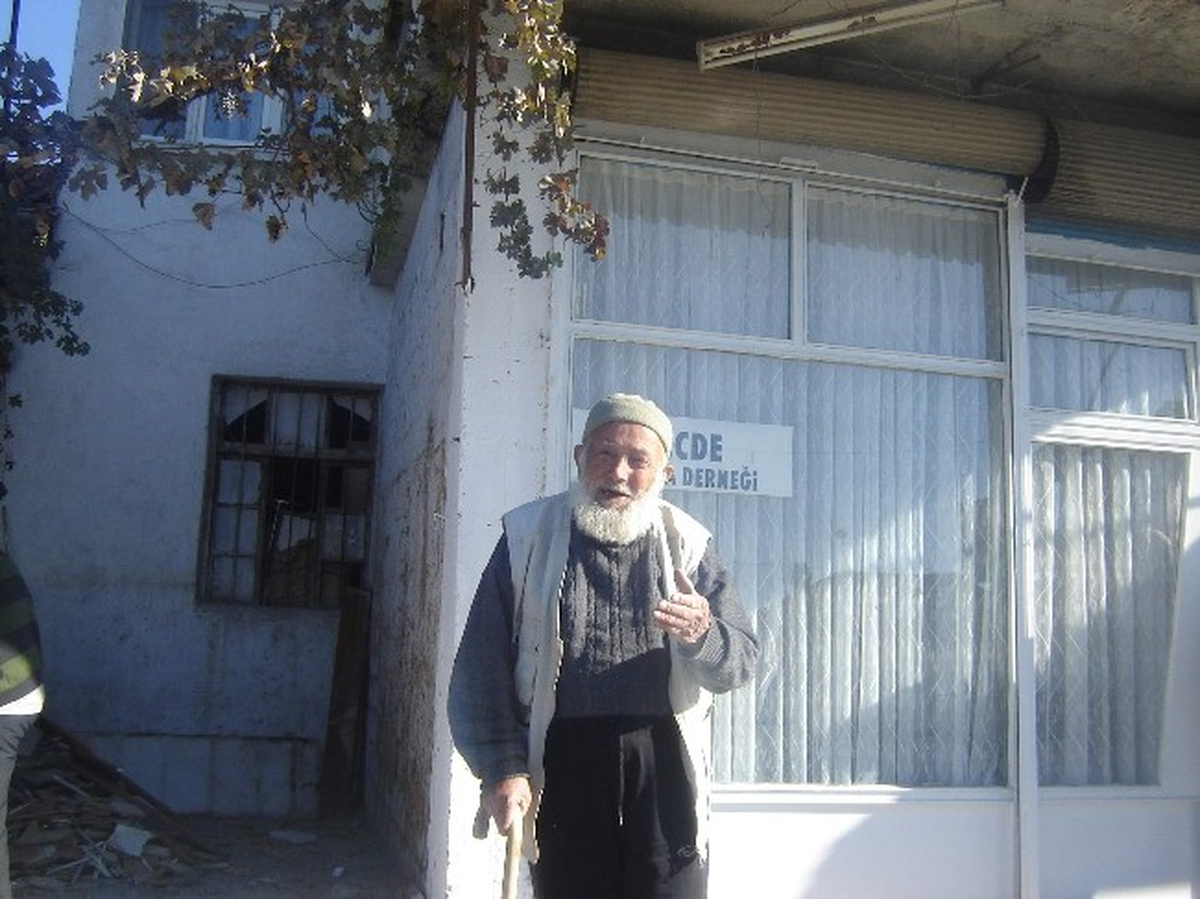 Mahallenin En Yaşlılarından Onursal Başkan Muhsin Karakaplan Vefat Etti