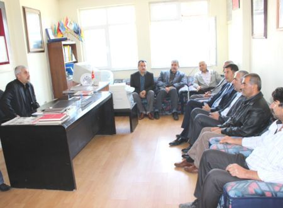MHP Iğdır Milletvekili Oğan, MHP Havza Teşkilatı\'nı Ziyaret Etti