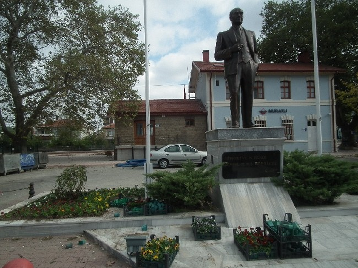 Muratlı Çiçek Bahçesine Dönüştü