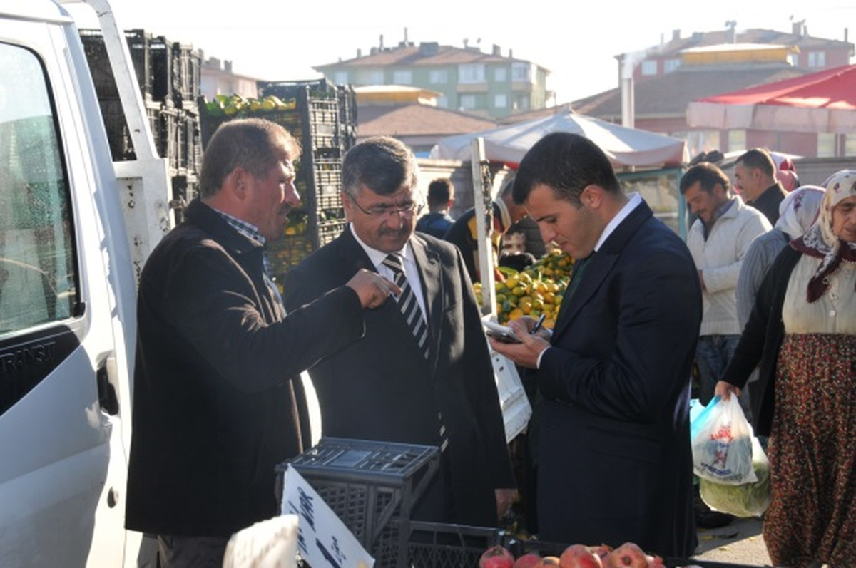 Niğde Belediye Başkanı Pazar Esnafını Ziyaret Etti