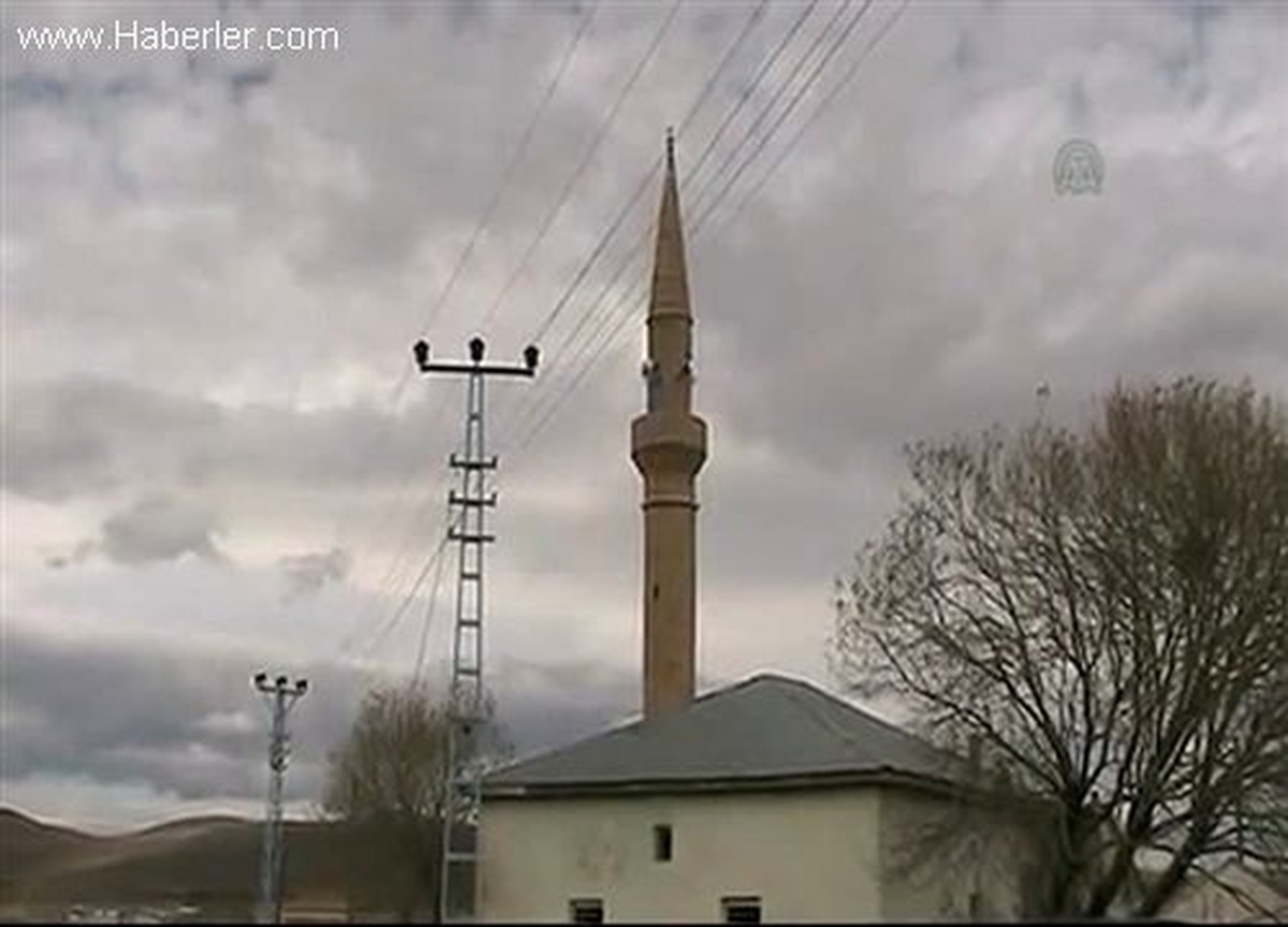 Öldürdüğü eşiyle yan yana toprağa verildi