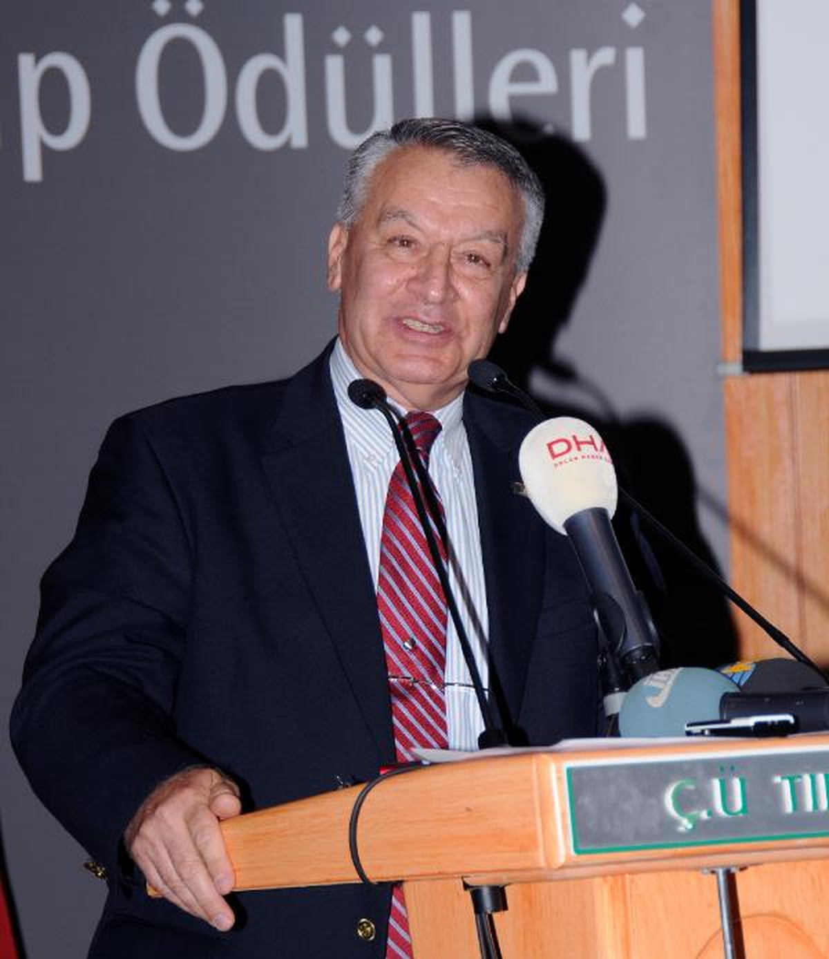 Prof. Dr. Emin Kansu: Kanser Ancak 50 Yıl İçinde Kontrol Altına Alınır