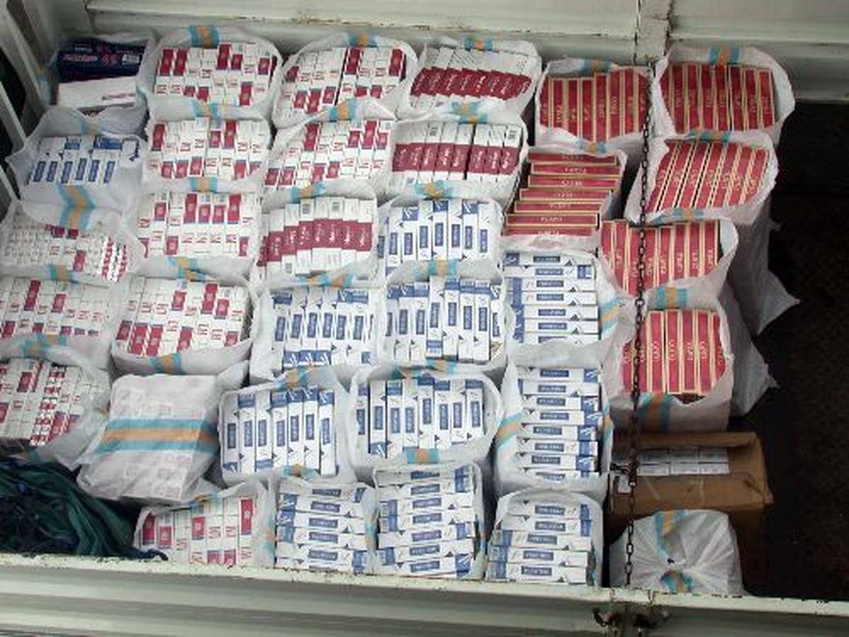 Suşehri\'nde 4 Bin Paket Kaçak Sigara Ele Geçirildi