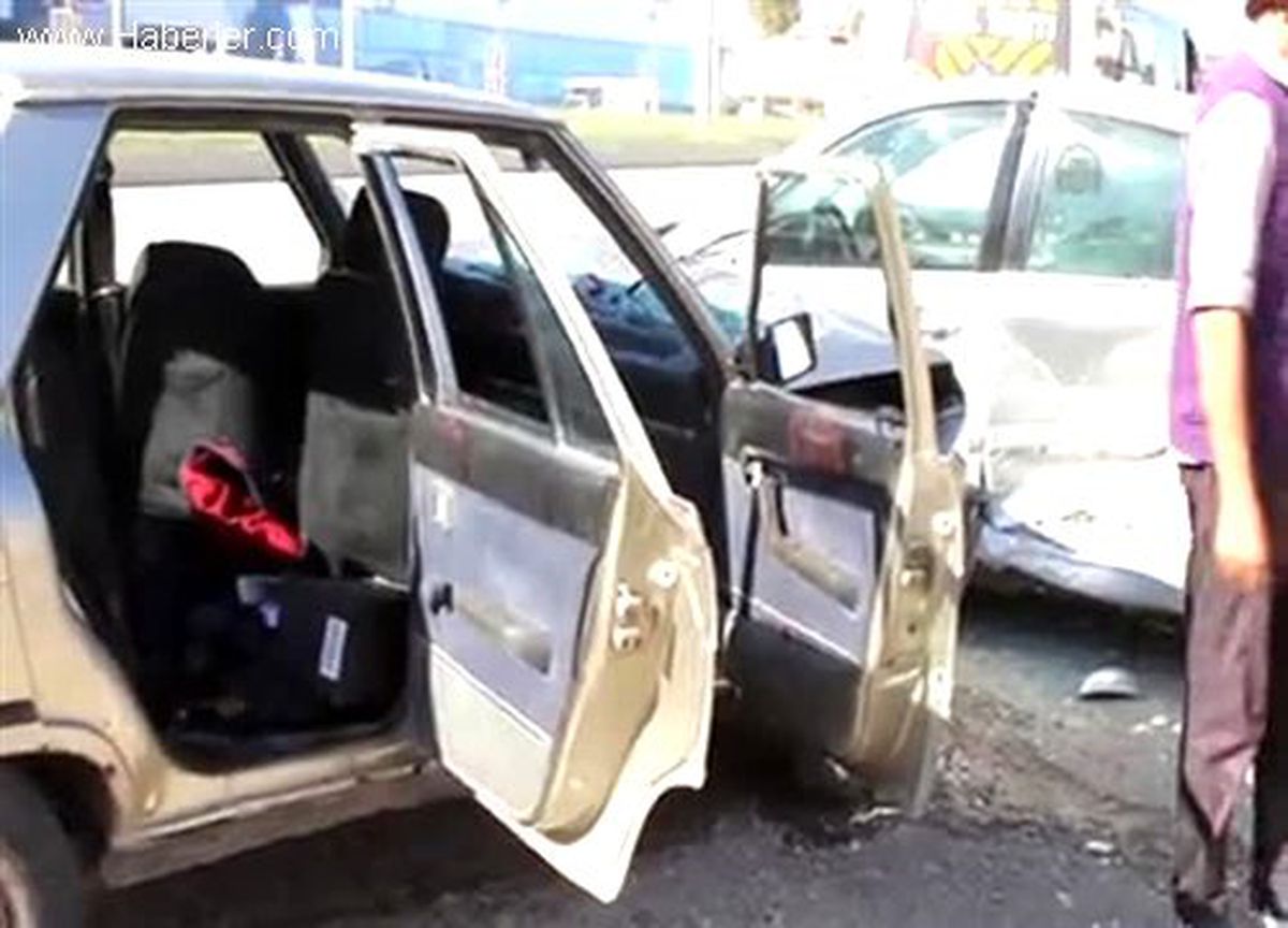 Antakya\'da Trafik kazası: 3 Yaralı