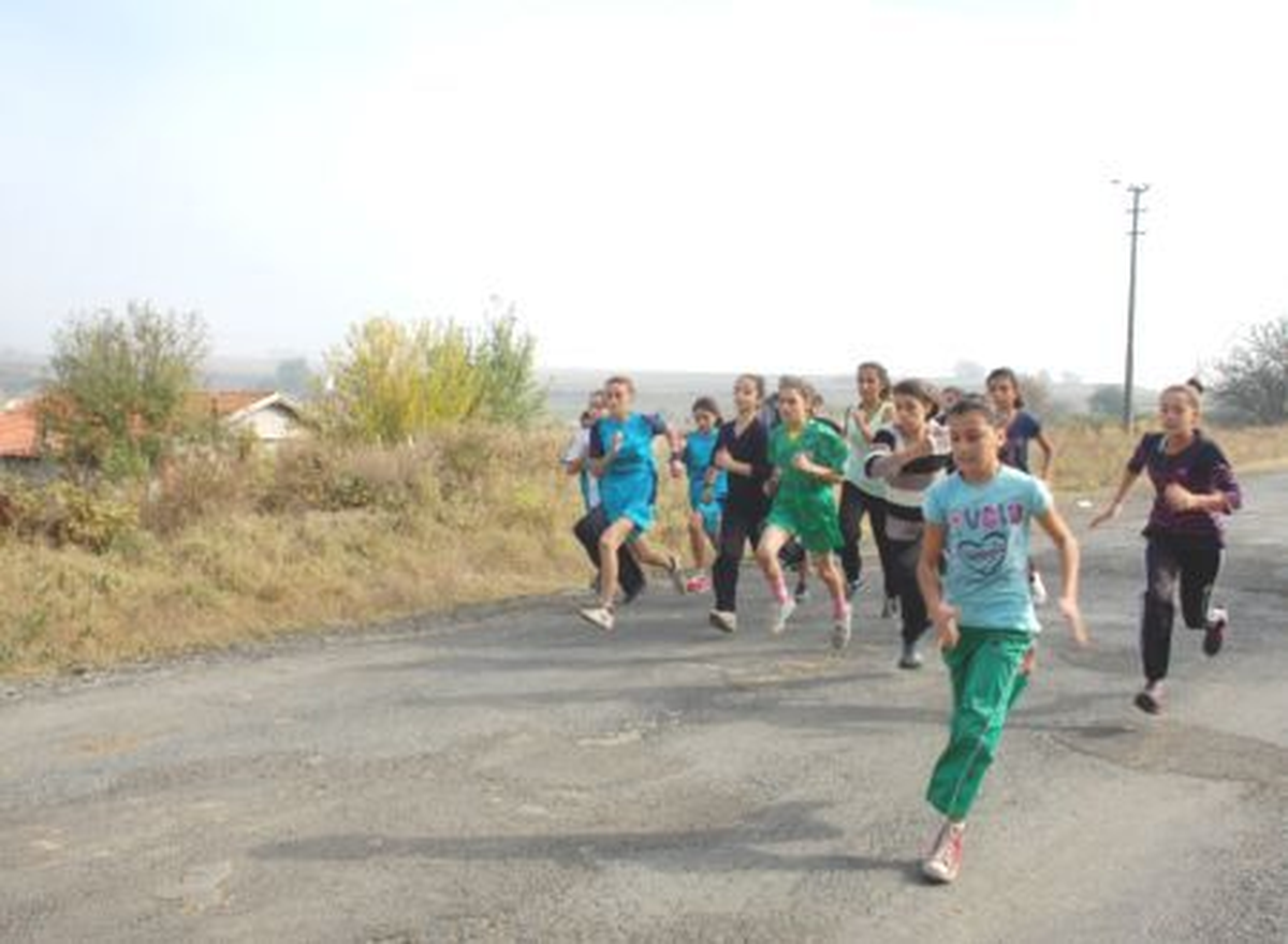 Tunceli\'de Atletizm Yarışı Yapıldı