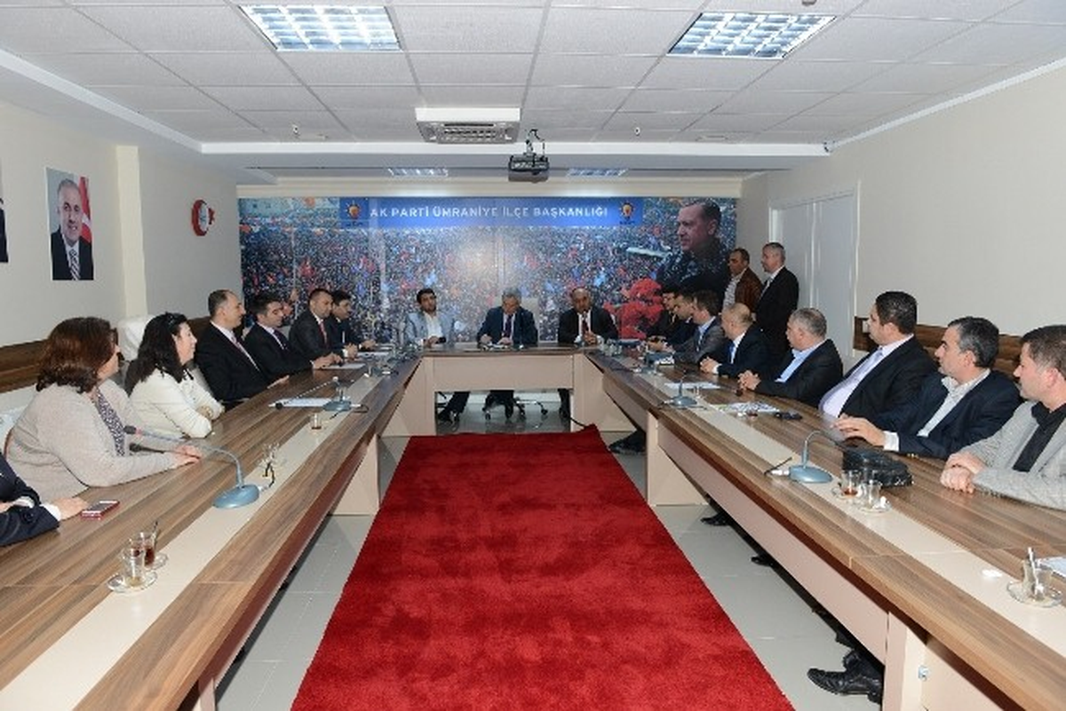 Ümraniye Belediye Başkanı Hasan Can, AK Parti\'den Aday Adaylığını Açıkladı