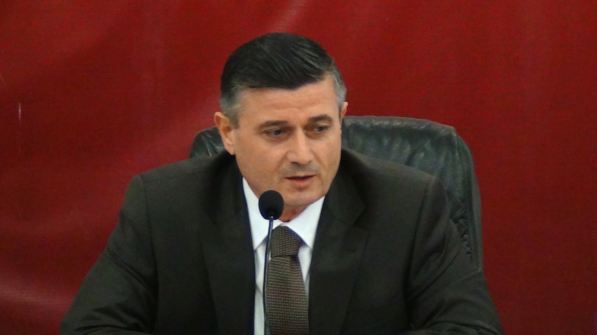 Vali Arslan "Müteahhitleri Bulamıyoruz"
