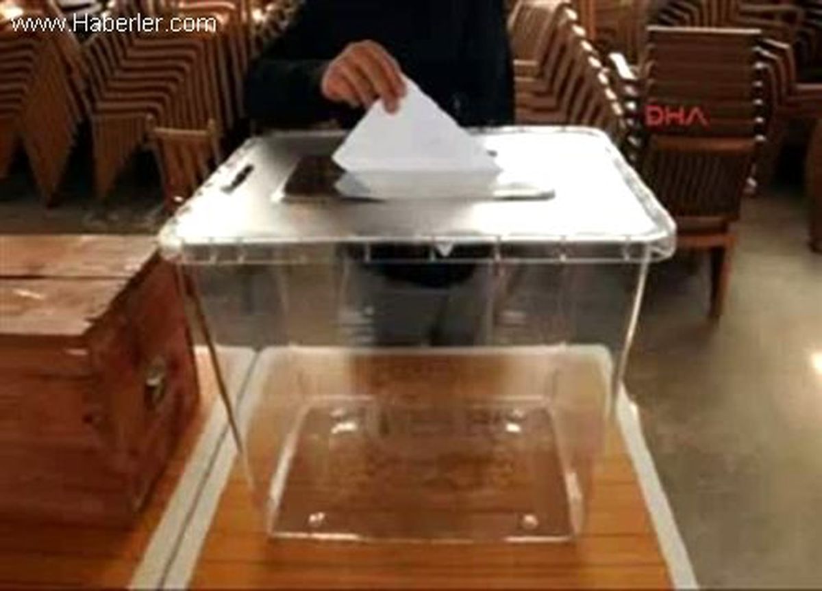 Yalova\'da Üretilen Şeffaf Seçim Sandıkları Yola Çıktı