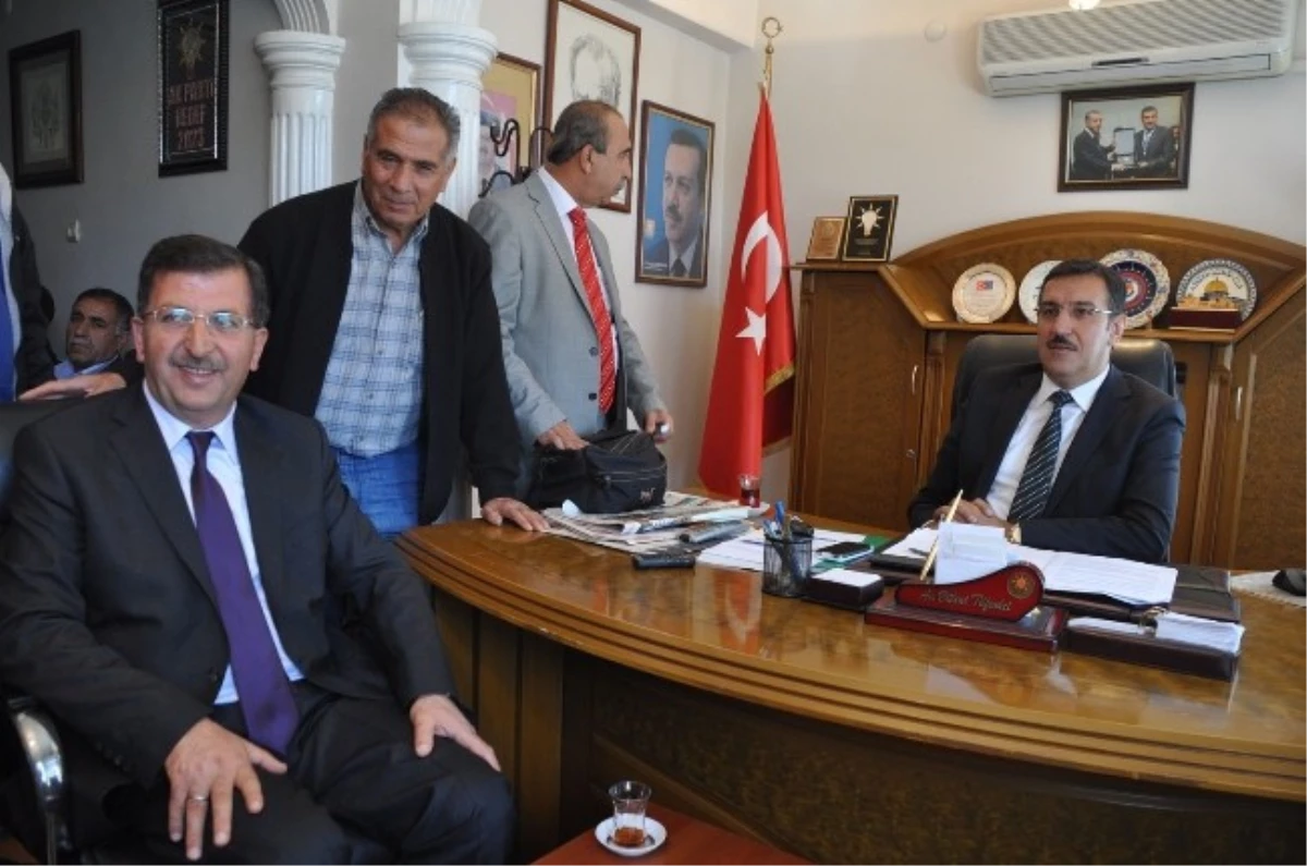 Yeşilyurt Belediye Başkan Aday Adayı Aydoğan, AK Parti İl Başkanı Tüfenkçi\'yi Ziyaret Etti