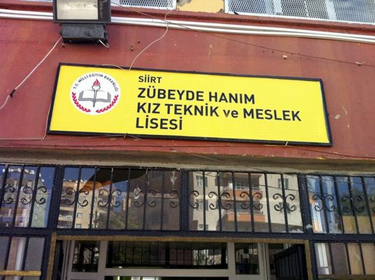 Zübeyde Hanım Lisesinden Yardım Kermesi
