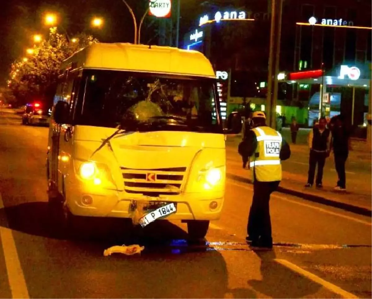 20 Yıllık Kamyon Şoförü Minibüs Altında Öldü