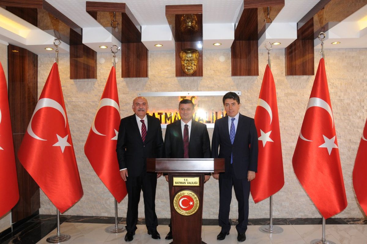 3 Vali Bir Arada