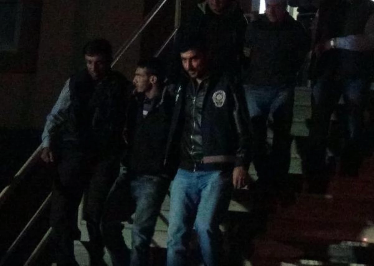 Adana\'da 4 Kişiyi Öldüren Şüpheliler, Bingöl\'de Yakalandı
